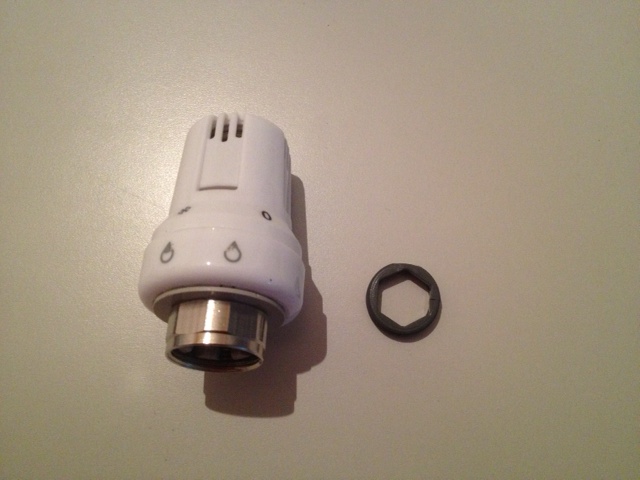 THERMOSTATIC HEAD FOR RADIATORS WITH WAX ELEMENT