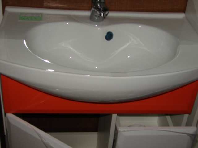 MOBILE PER BAGNO cm. L.70 H.88 P.46 SPECCHIO E MOBILE come da foto