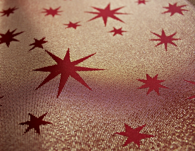 TOVAGLIA NATALIZIA ROSSA CM.160X220 POLIESTERE