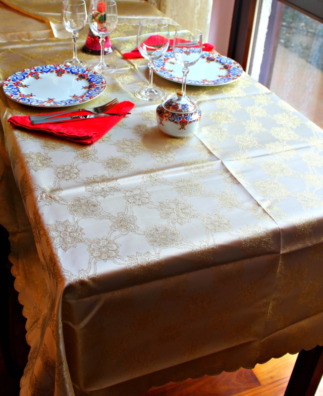 TOVAGLIA NATALIZIA ORO CM.160X220 POLIESTERE