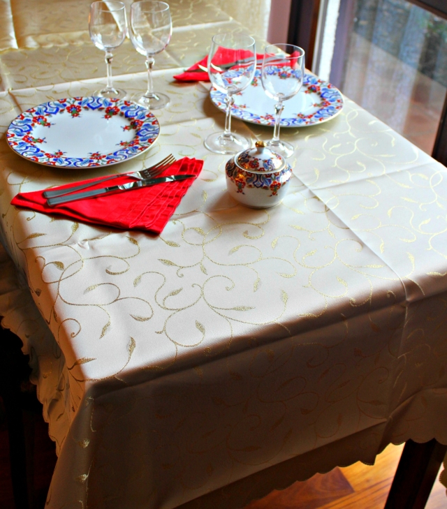 TOVAGLIA NATALIZIA ORO CM.160X220 POLIESTERE