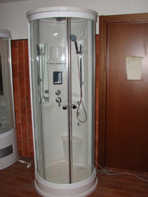 Box doccia idromassaggio con bagno turco sauna cm.80x88 h.200 vetro ... Installazione doccia idromassaggio