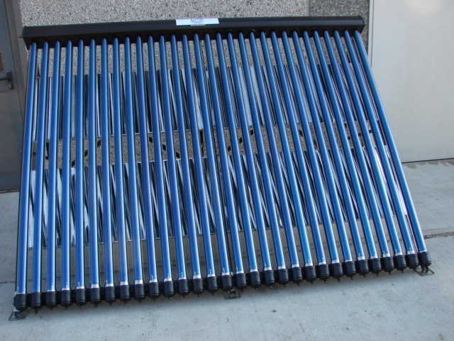 PANNELLO SOLARE SOTTOVUOTO CON 30 TUBI HEAT PIPE