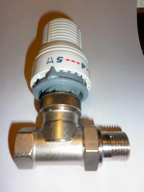 VALVOLA TERMOSTATICA DN.15 - 1/2" DIRITTA