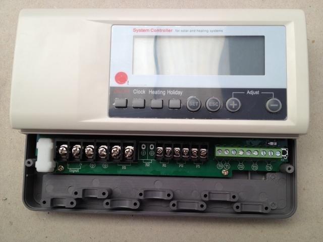 ELECTRONIC CONTROL BOX FOR SOLAR-HEATING SYSTEMS