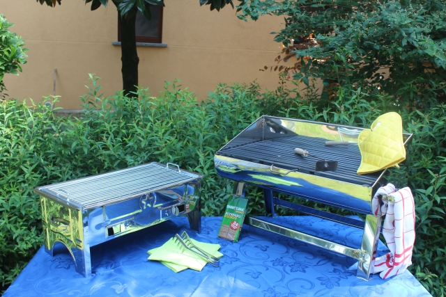 BARBECUE IN ACCIAIO INOX PORTATILE IDEALE PER CAMPEGGIO O GRIGLIARE IN GIARDINO