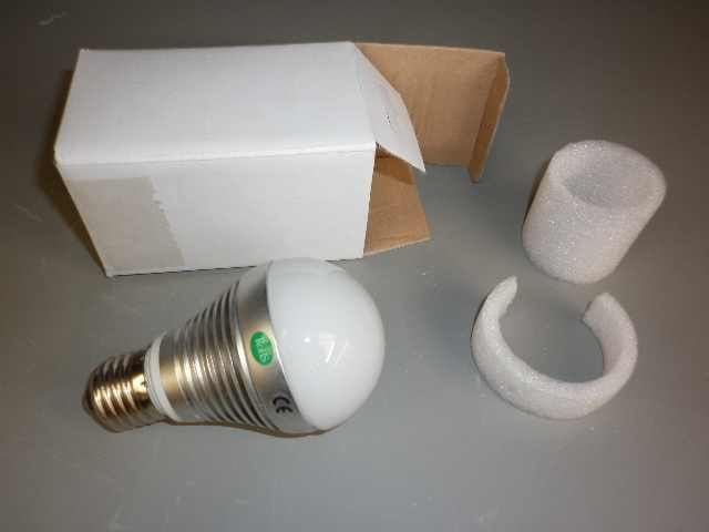 LAMPADINA A BULBO ATTACCO E27 AC. 220 W 6 COLORE BIANCO CALDO