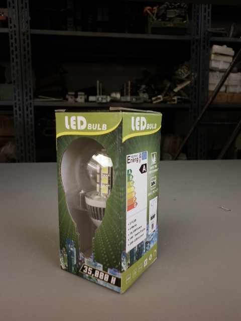LAMPADINA A BULBO ATTACCO E14 AC. 220 W 3,5 COLORE BIANCO FREDDO