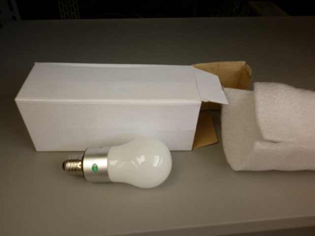 LAMPADINA A BULBO ATTACCO E27 AC. 220 W 3 COLORE BIANCO CALDO